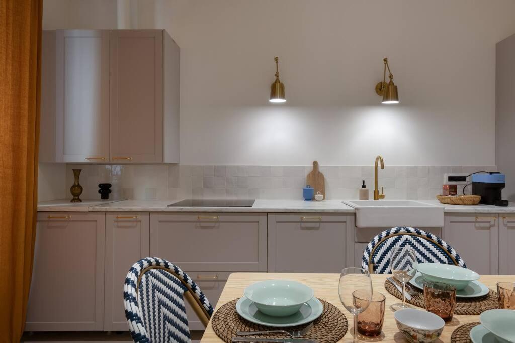 Foscolo 46 - Elegant Family Apartment 的里雅斯特 外观 照片